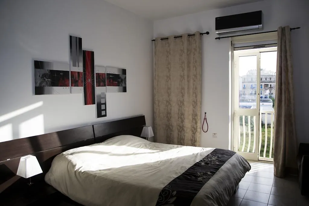 Seabreeze Apartment In Gzira Malta