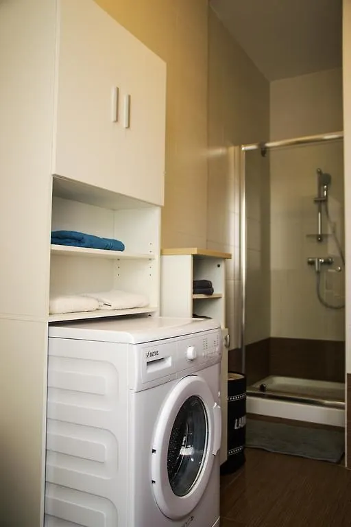 Seabreeze Apartment In Gzira Malta