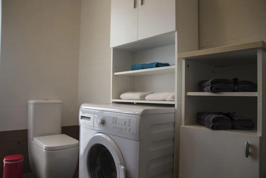 Seabreeze Apartment In Gzira Malta