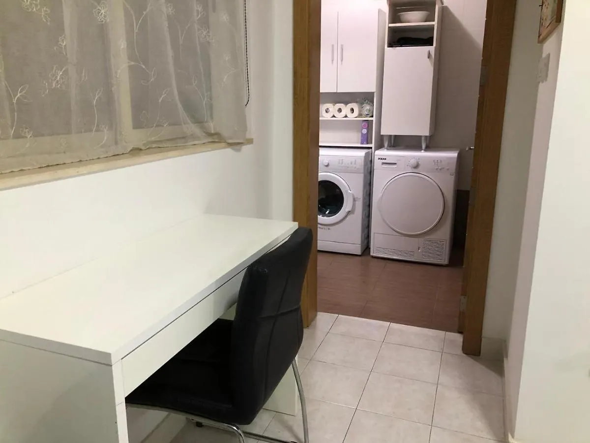 Seabreeze Apartment In Gzira Malta